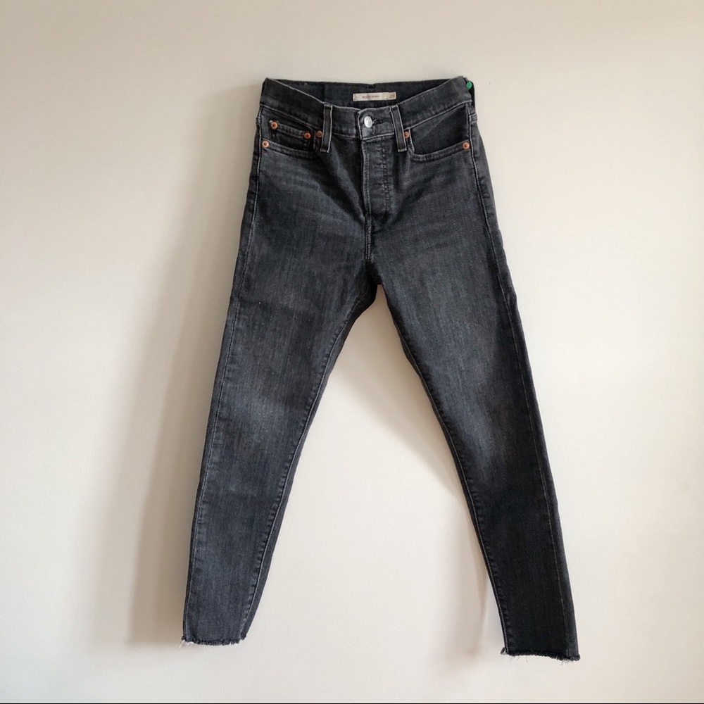 Levi’s high waisted wedgie black wash jeans